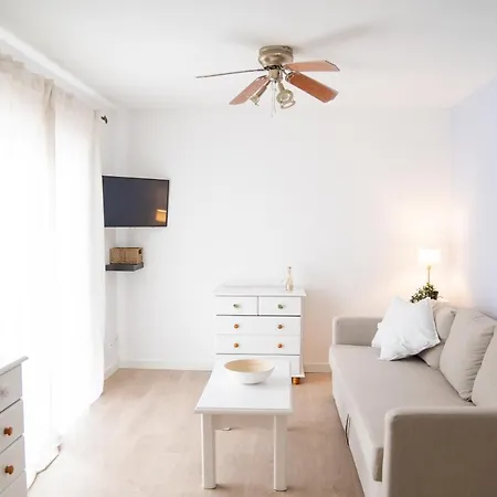Cutie & Air-conditioning Apartment! Lägenhet *